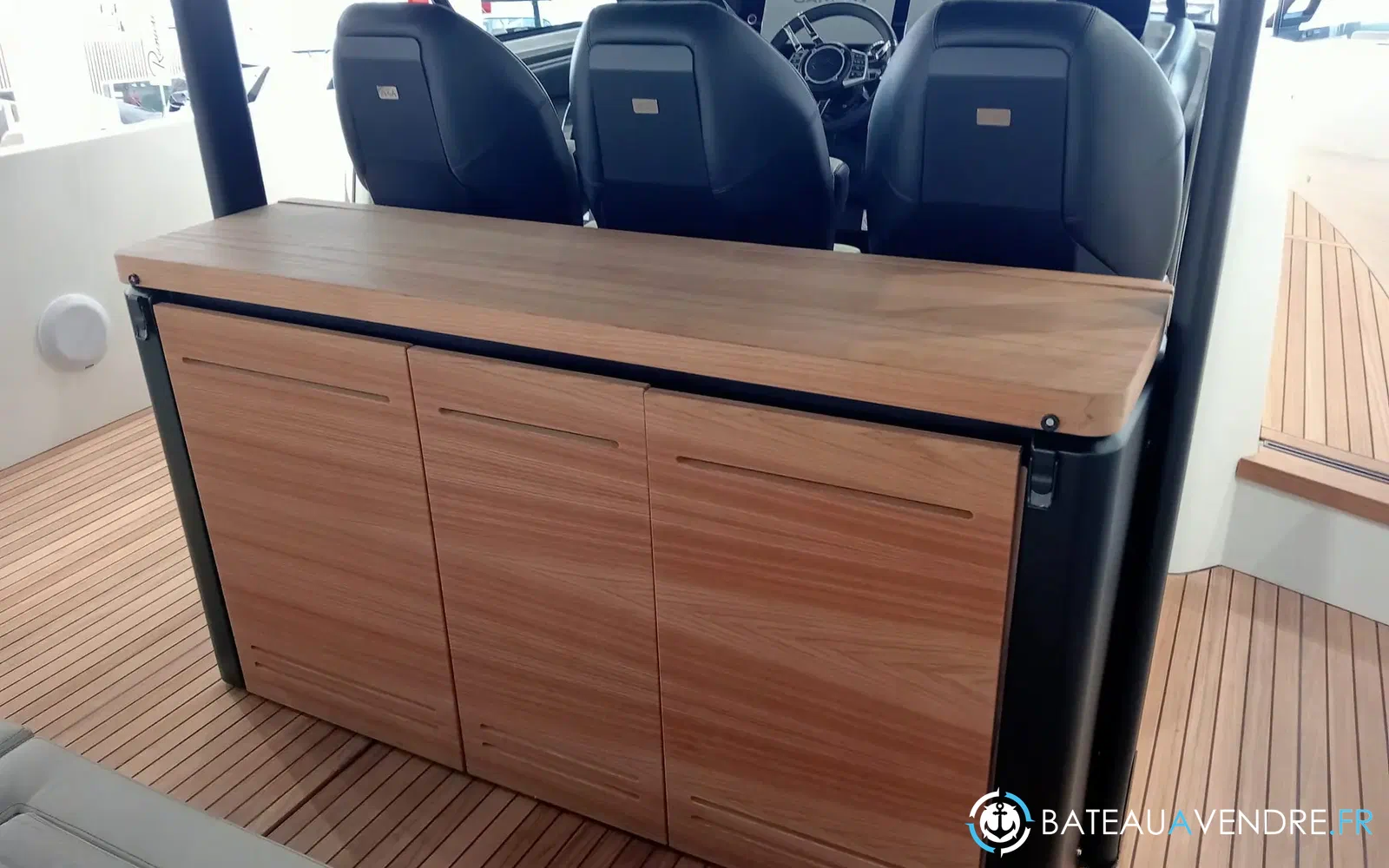 slider 12 Cranchi A46 Luxury Tender