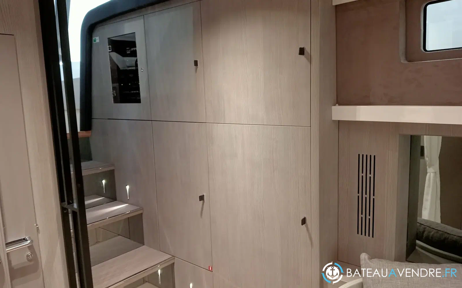 slider 24 Cranchi A46 Luxury Tender