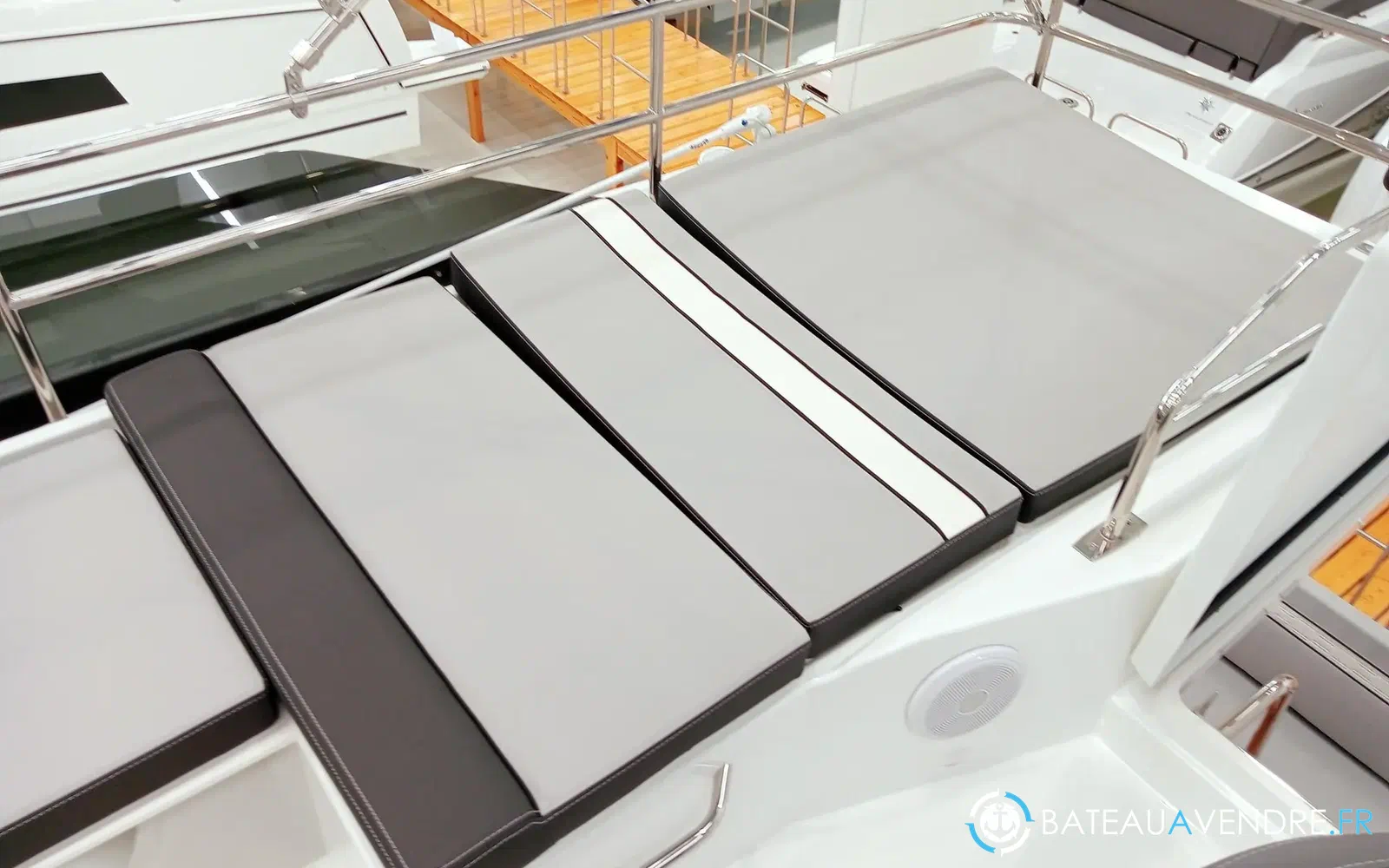 slider 7 Jeanneau Merry Fisher 1095 Fly