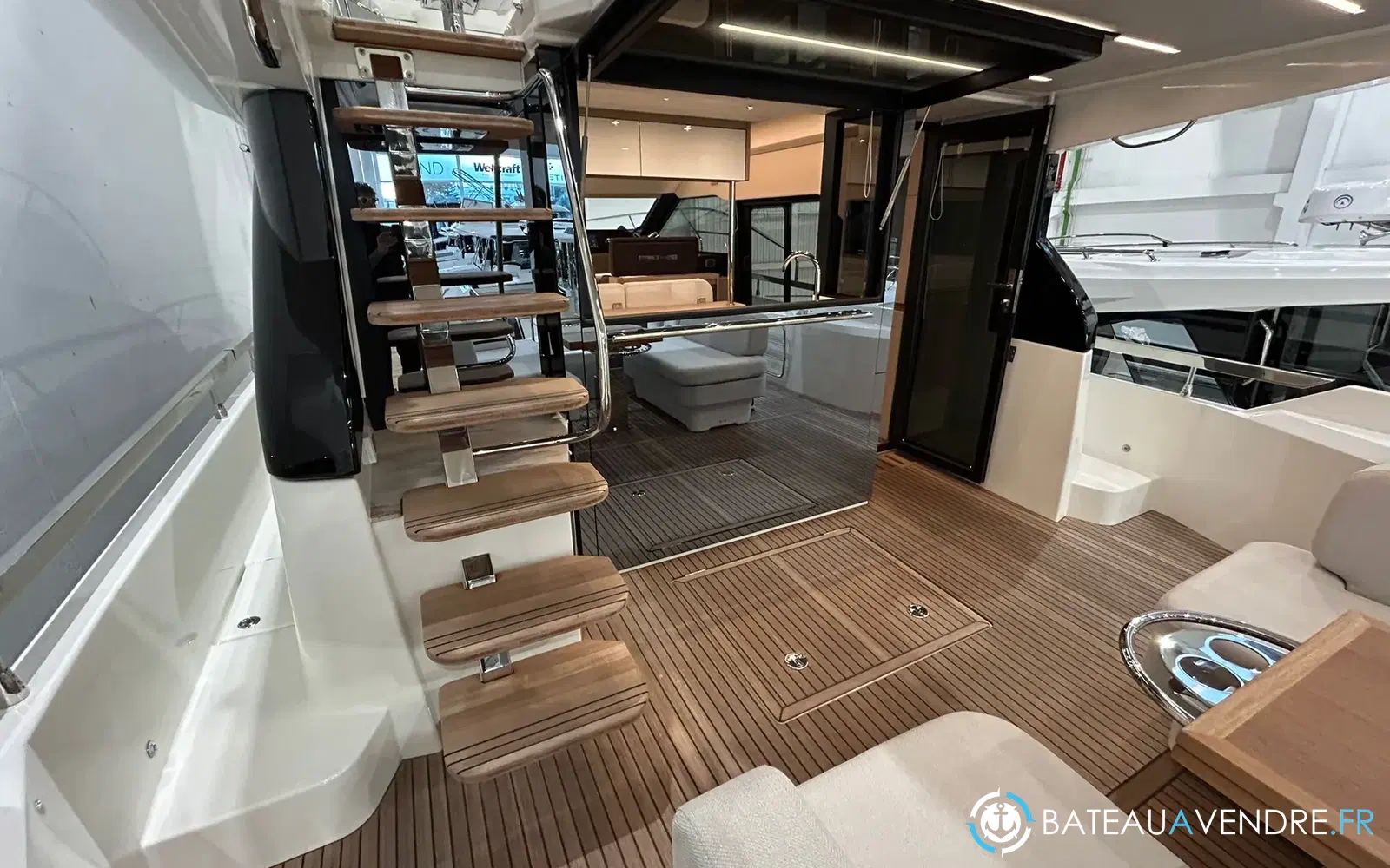 slider 1 Prestige Yachts F4.9