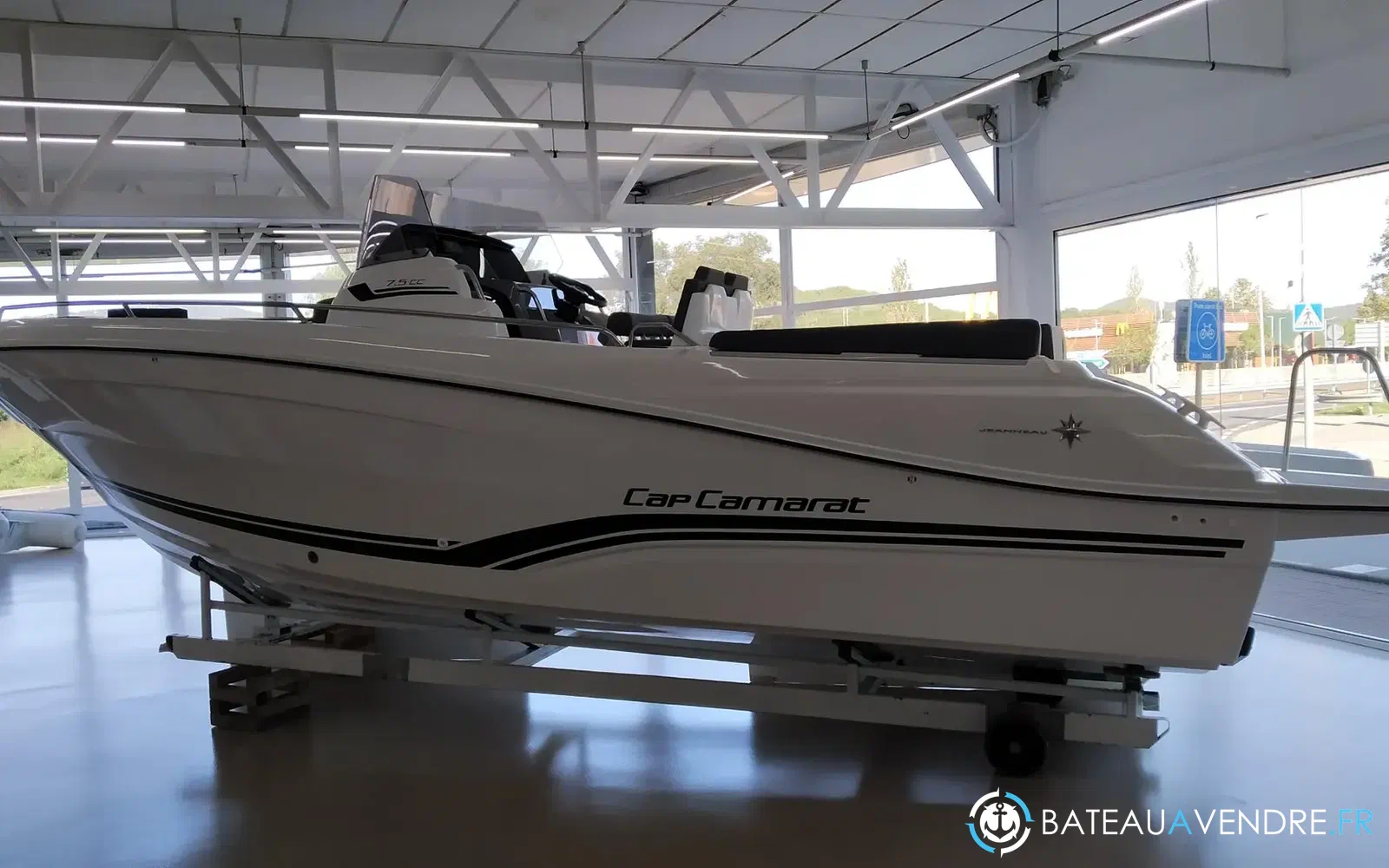 slider 2 Jeanneau Cap Camarat 7.5 CC Serie 3