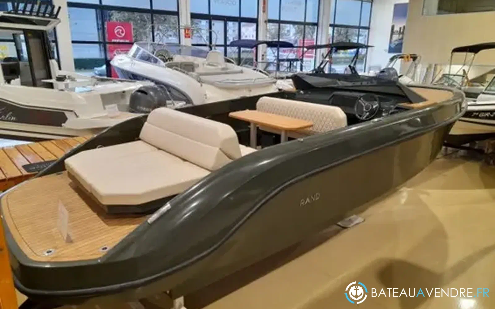 slider 0 Rand Boats Spirit 25