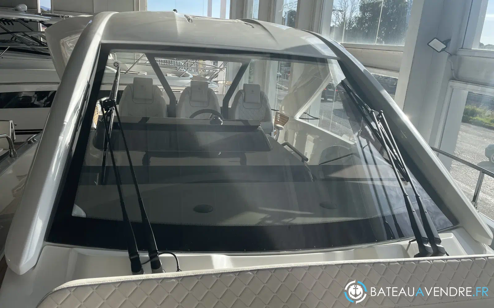 slider 10 Jeanneau DB 37
