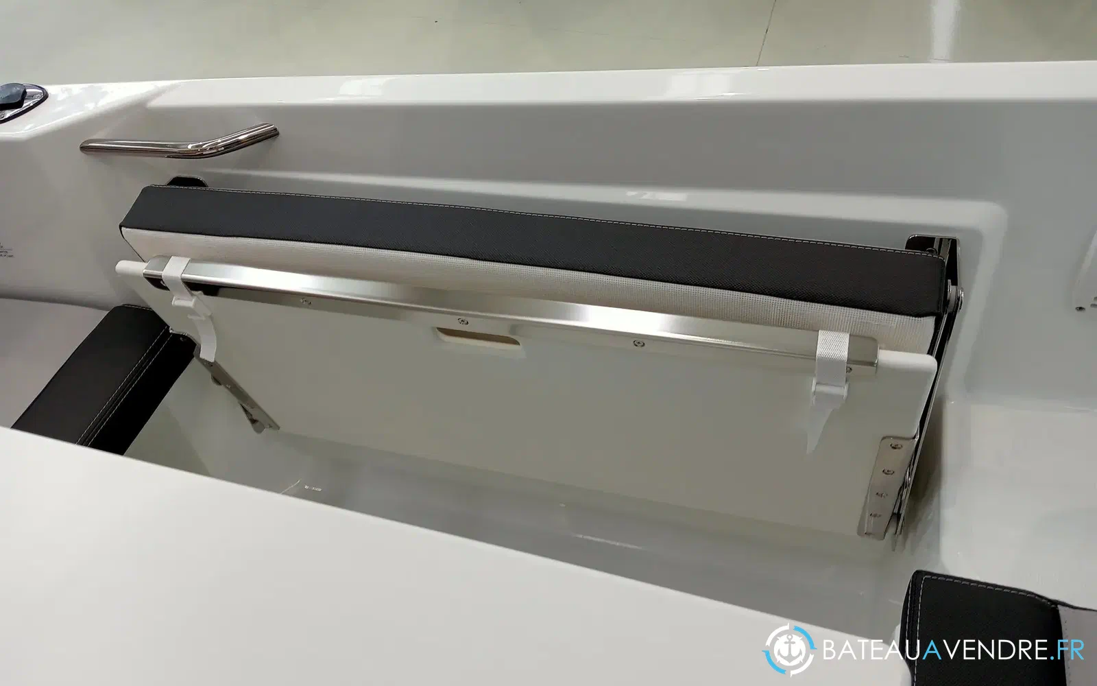 slider 4 Jeanneau Merry Fisher 795
