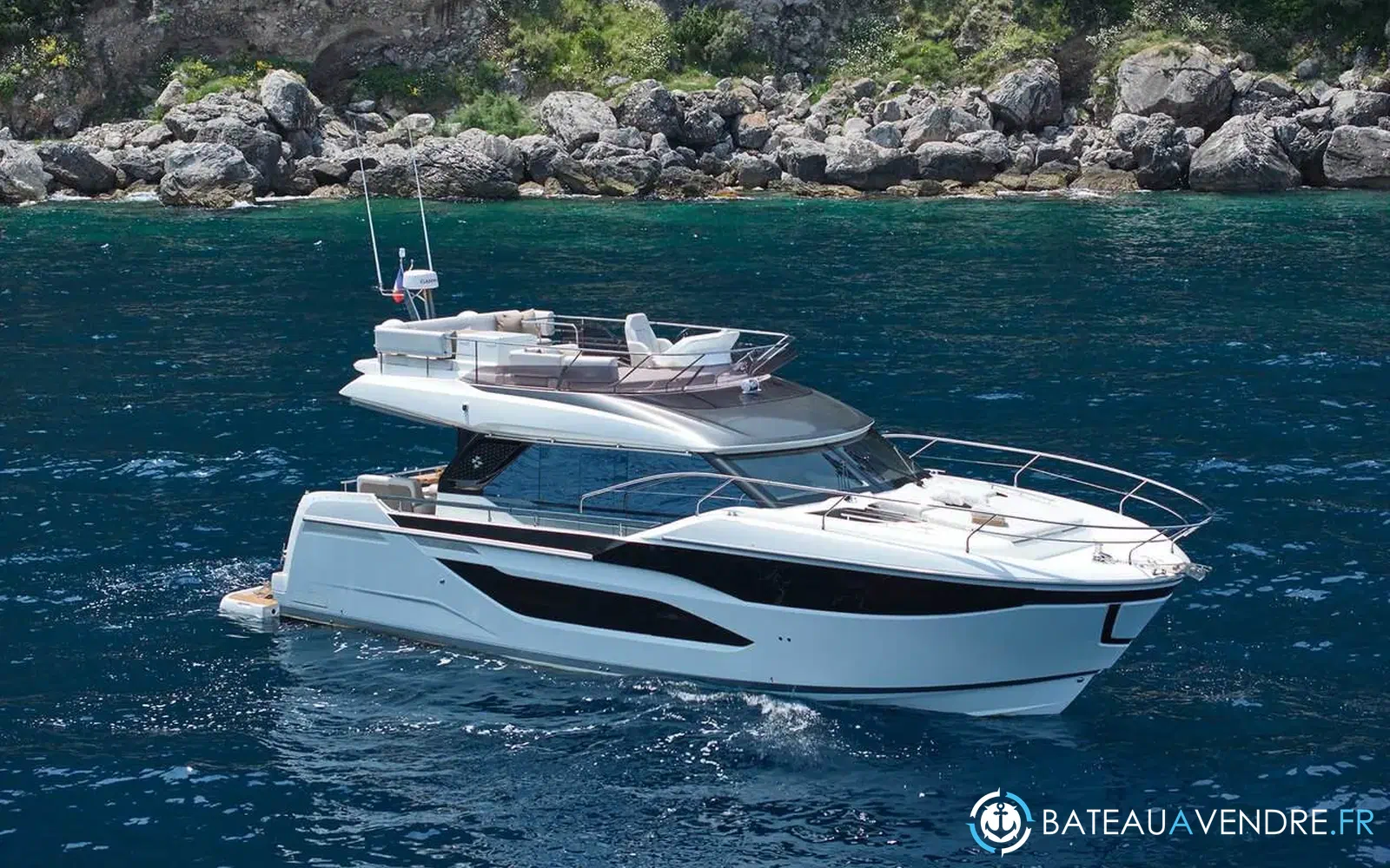 slider 0 Prestige Yachts F4.9