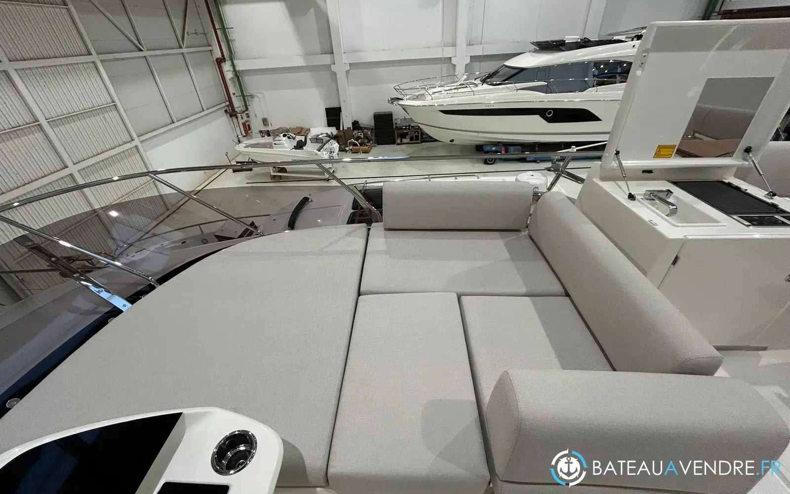 slider 4 Prestige Yachts F4.9