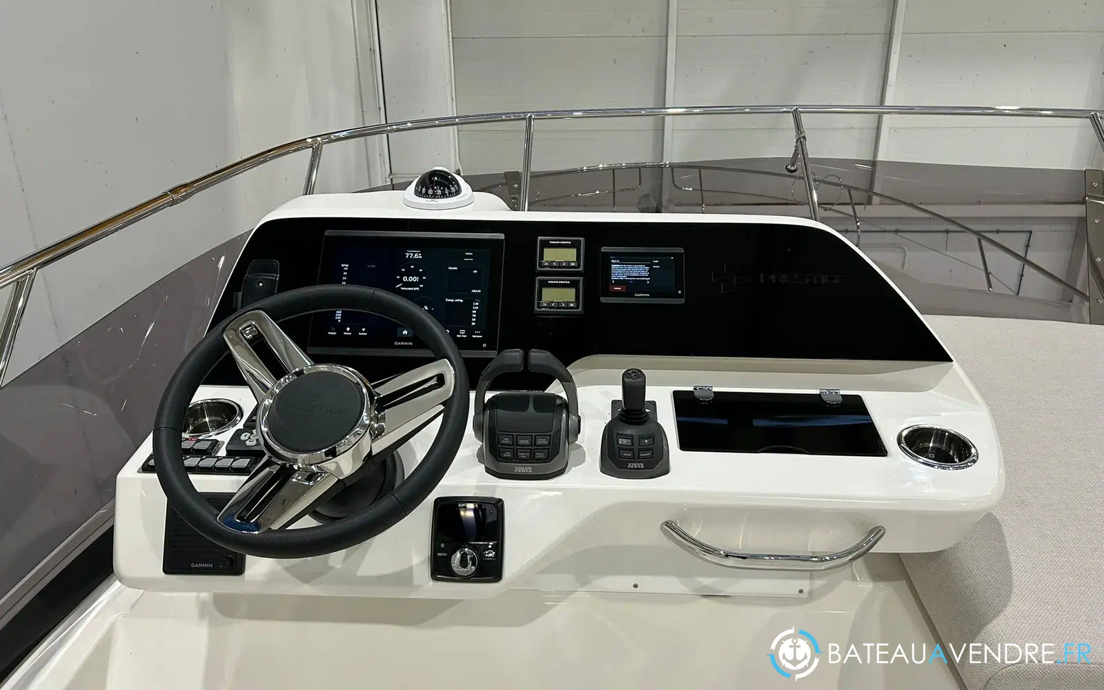 slider 6 Prestige Yachts F4.9