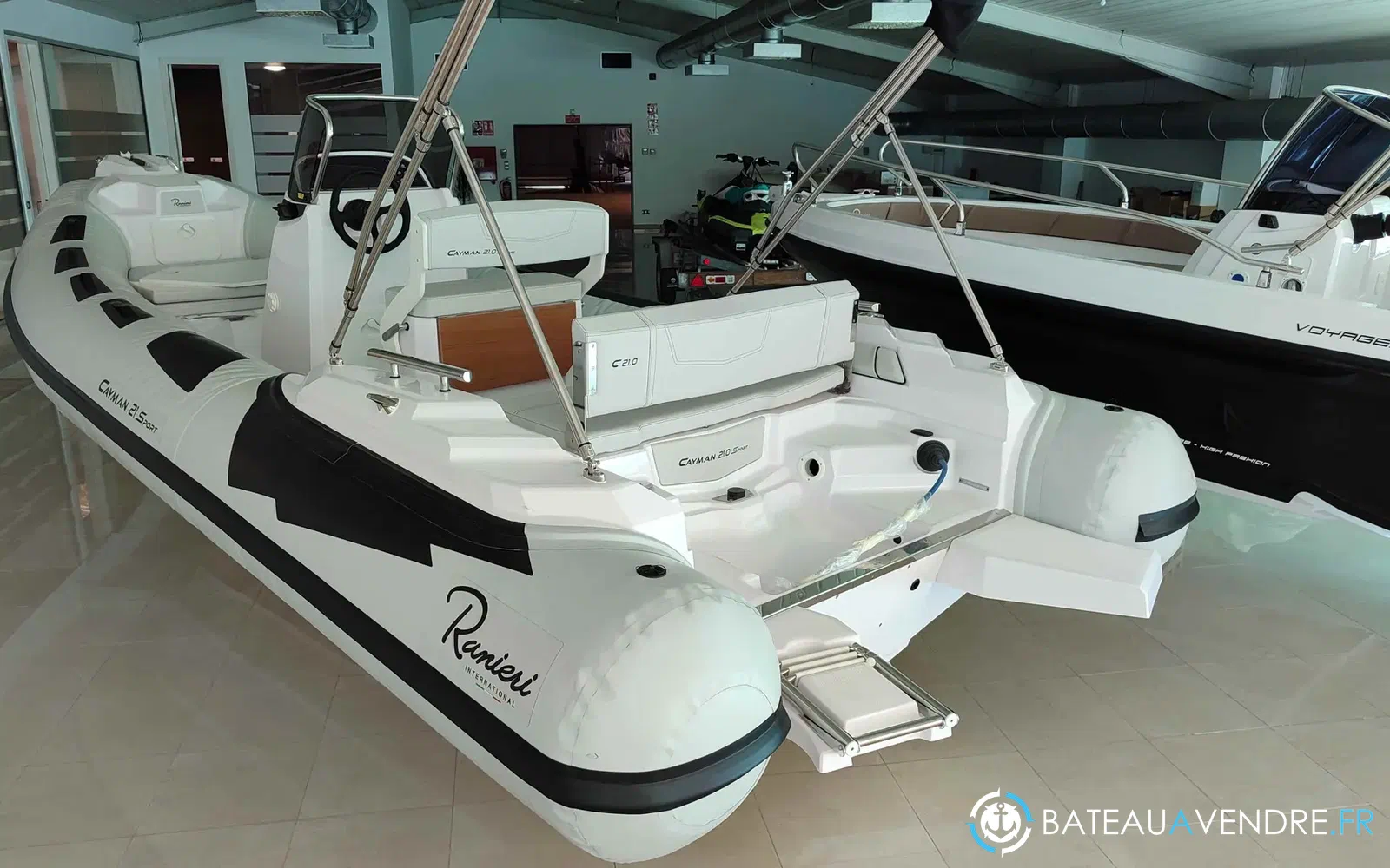 slider 1 Ranieri Cayman 21 Sport