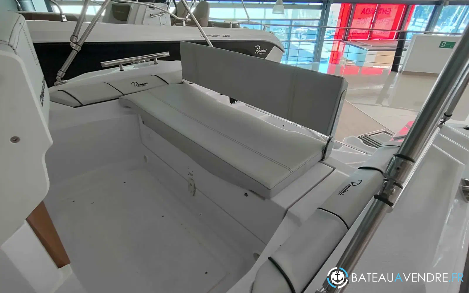 slider 3 Ranieri Cayman 21 Sport