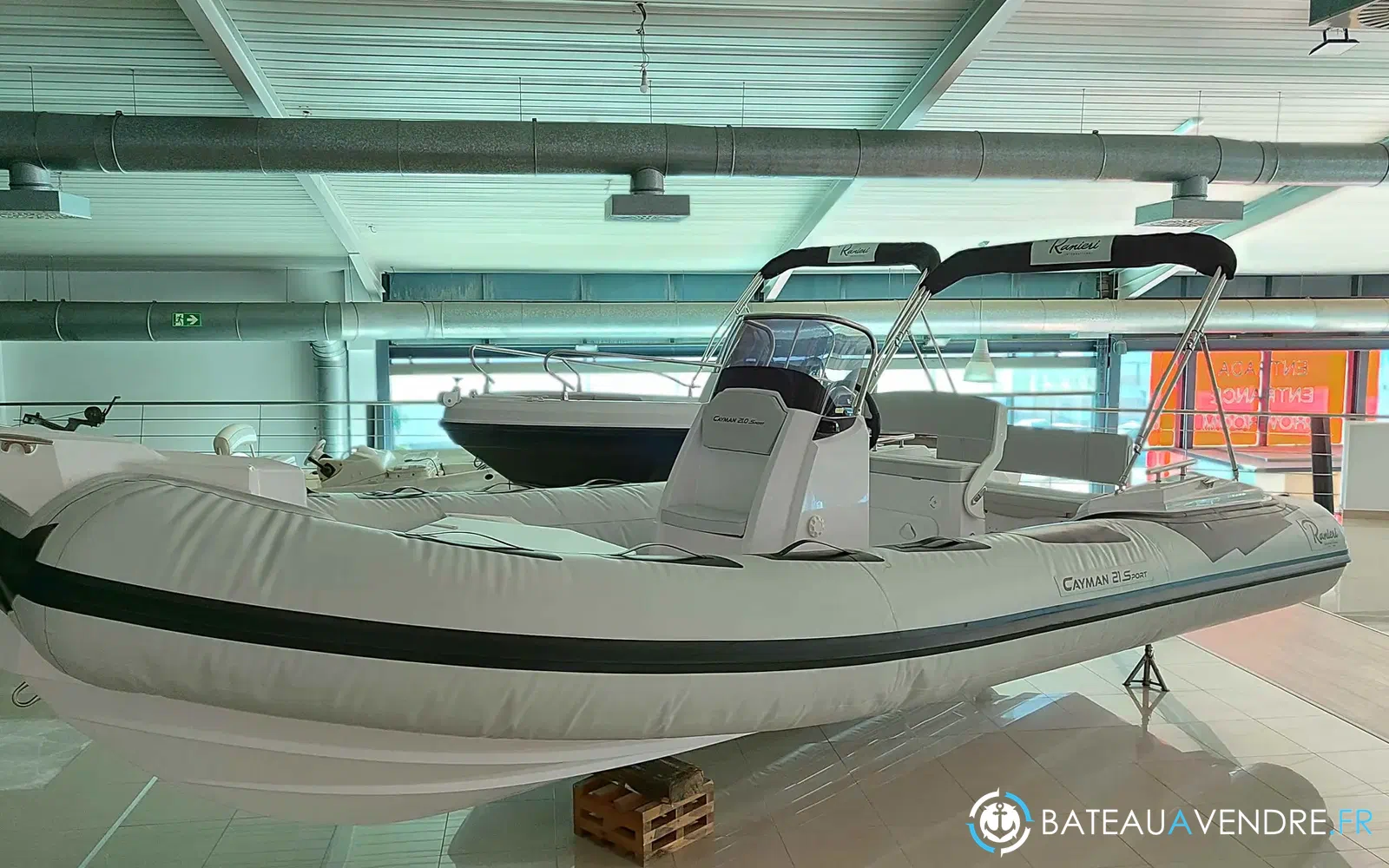 slider 5 Ranieri Cayman 21 Sport