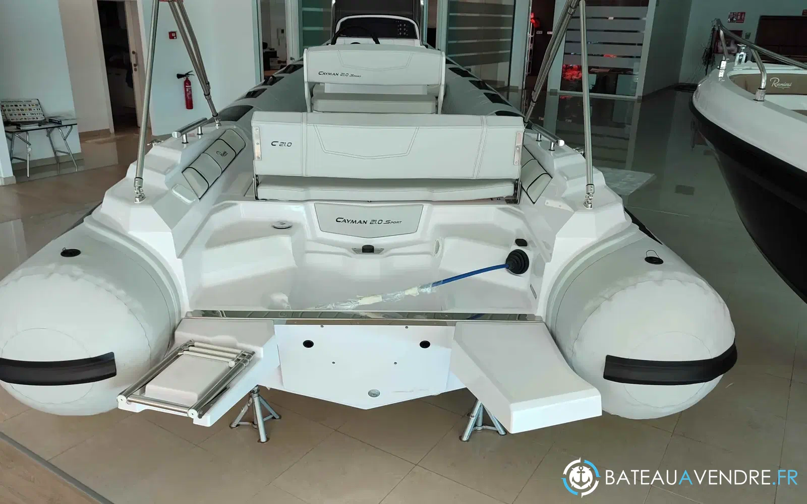 slider 6 Ranieri Cayman 21 Sport
