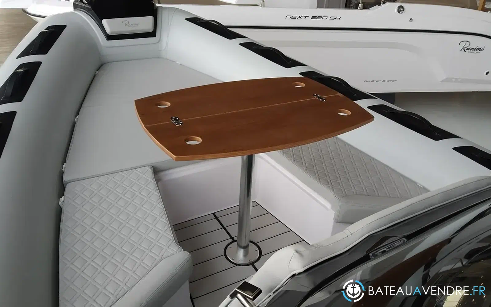 slider 4 Ranieri Cayman 27.0 Sport Touring