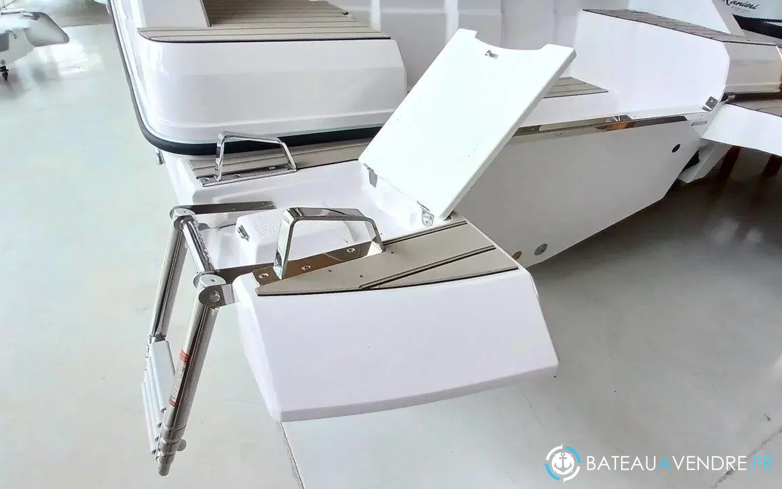 slider 37 Ranieri Next 330 Lx