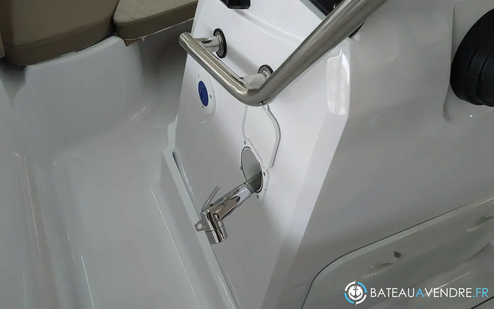 slider 9 Ranieri Voyager 19 S