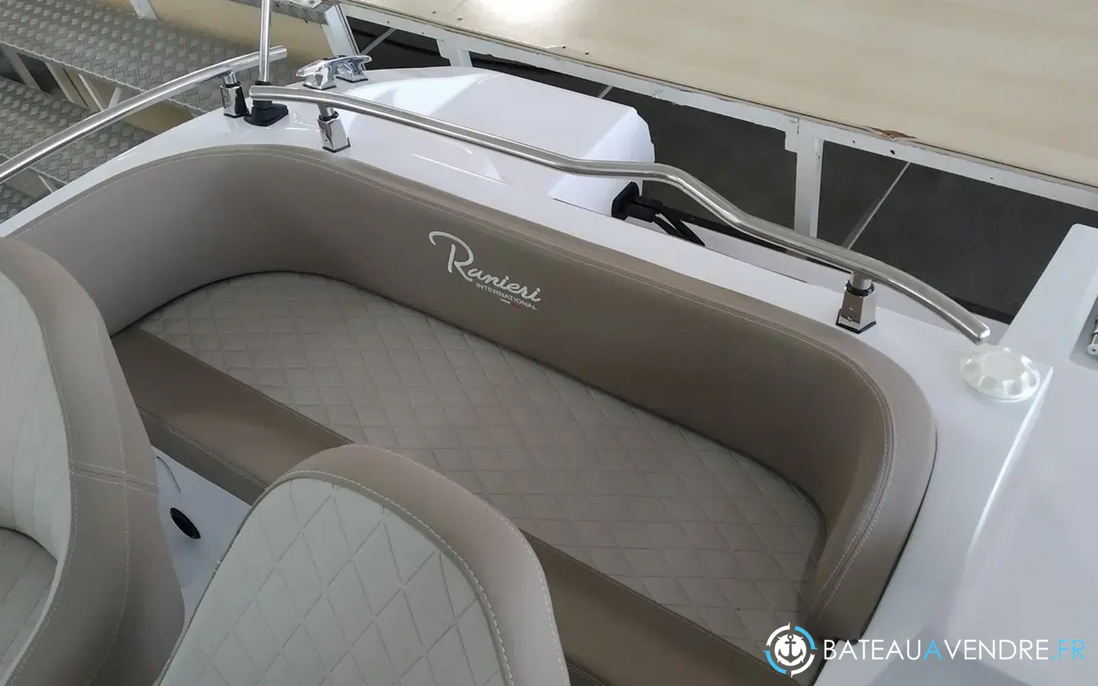 slider 10 Ranieri Voyager 19 S