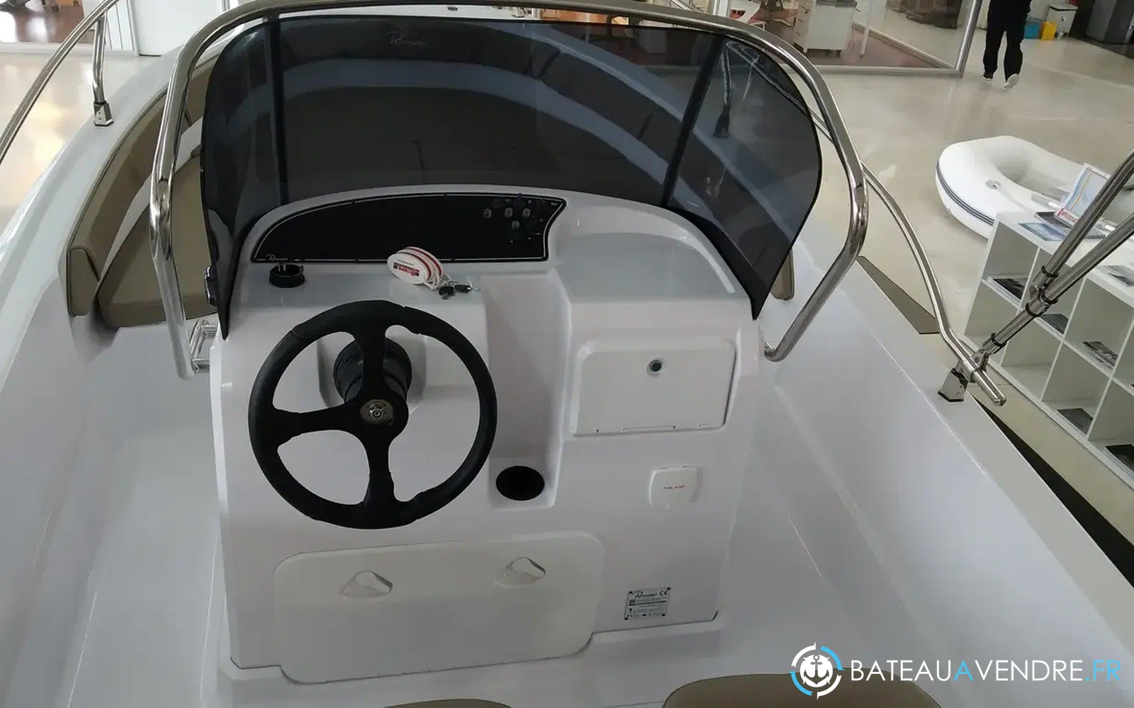 slider 11 Ranieri Voyager 19 S