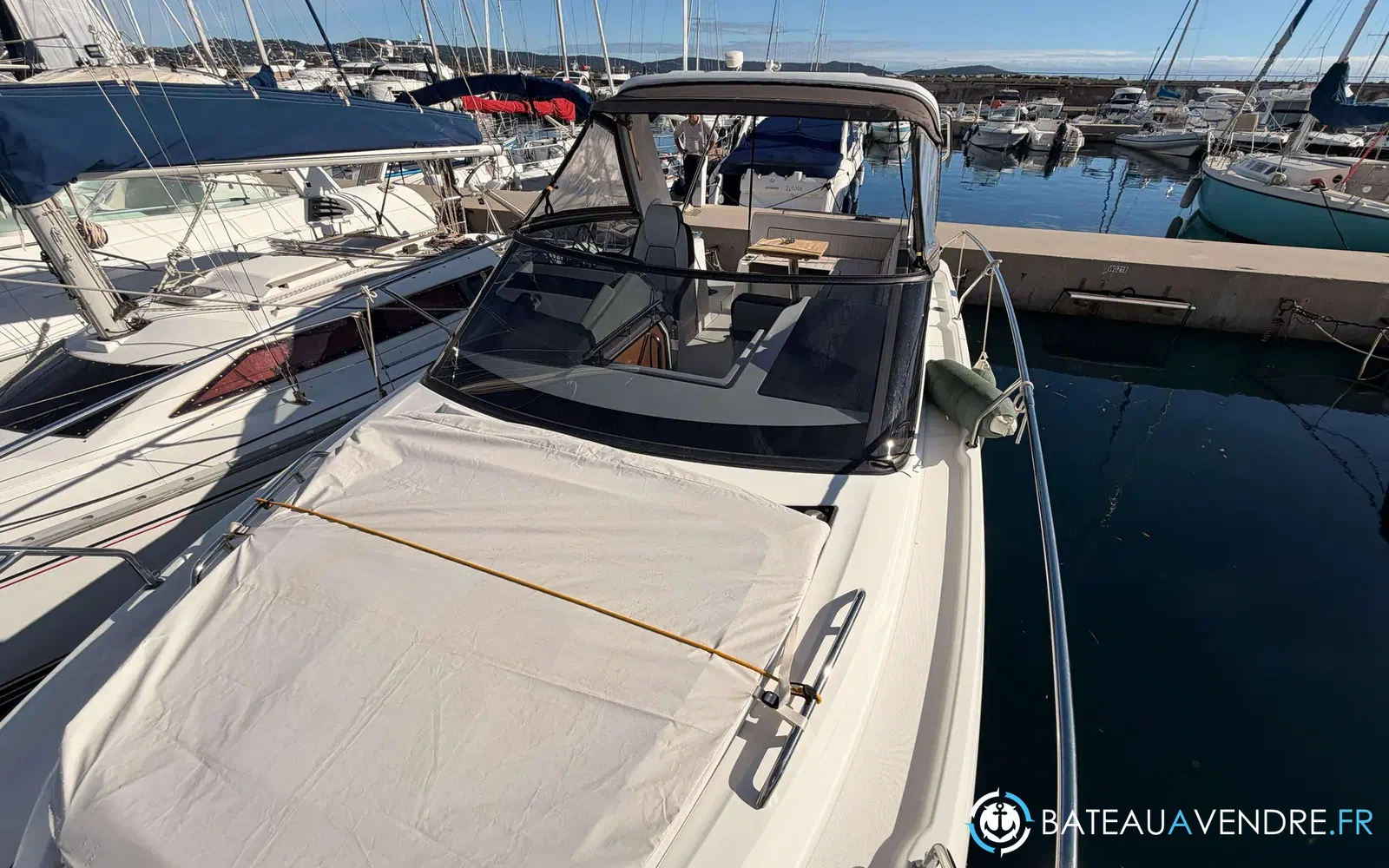 slider 13 Jeanneau Leader 30