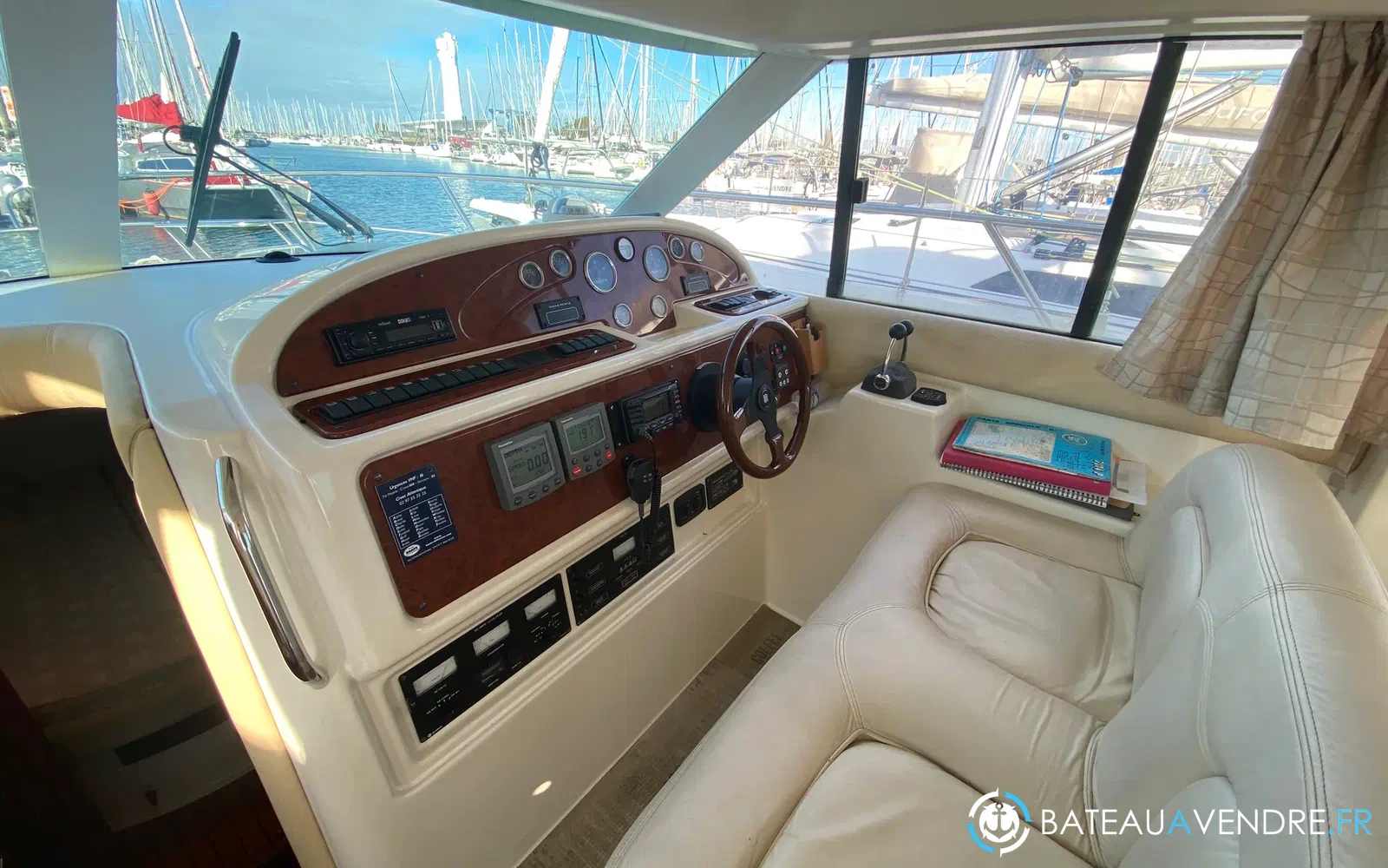 slider 16 Jeanneau Prestige 36 Fly