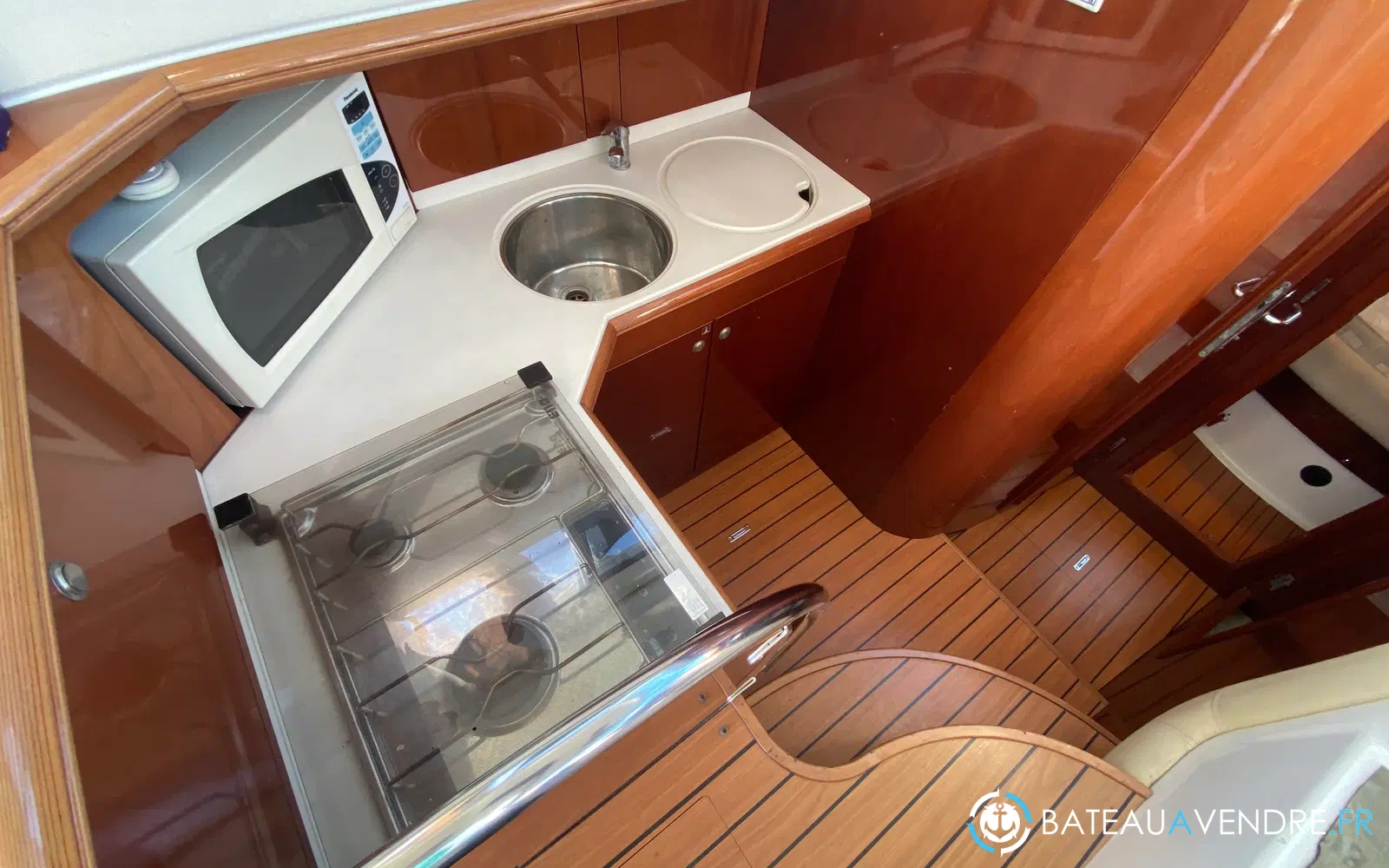 slider 18 Jeanneau Prestige 36 Fly
