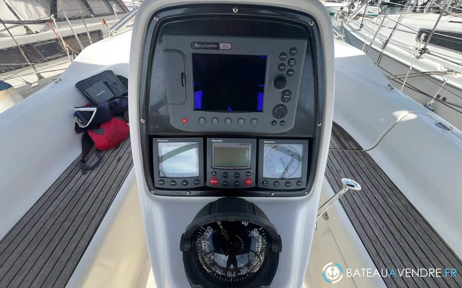 slider 2 Bavaria 33 cruiser