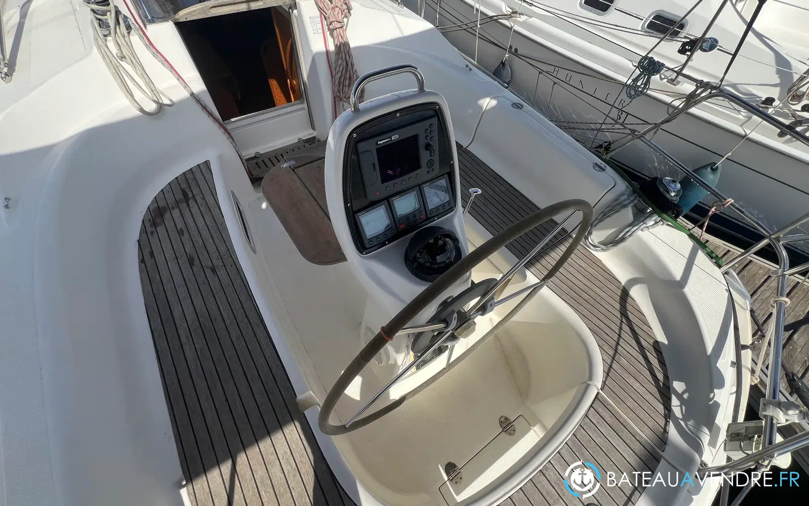 slider 5 Bavaria 33 cruiser