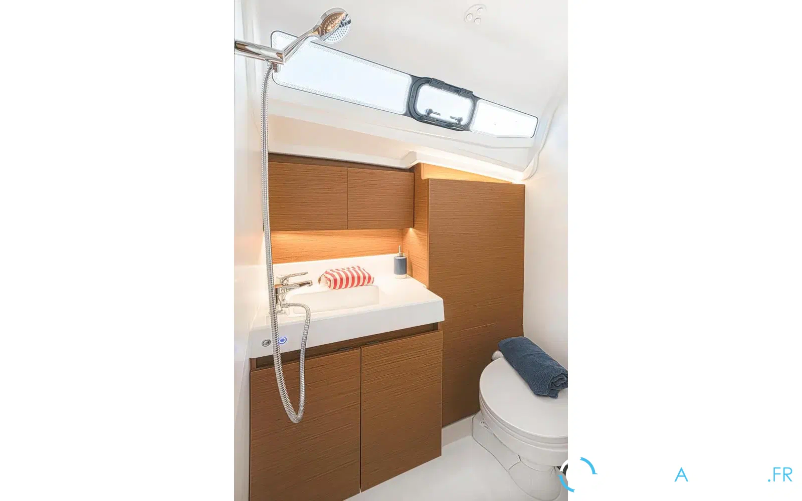 slider 5 Jeanneau Sun Odyssey 380