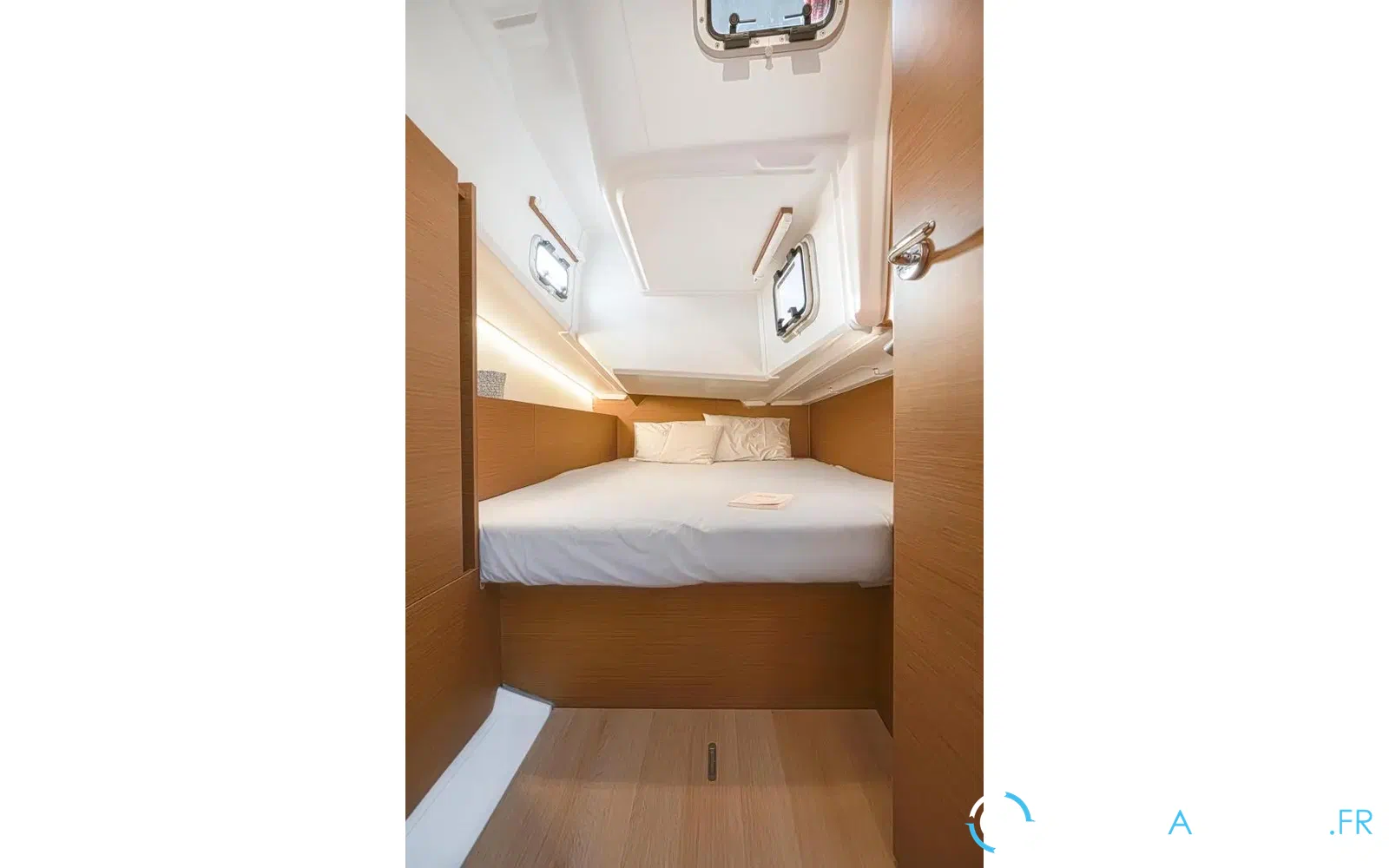 slider 7 Jeanneau Sun Odyssey 380