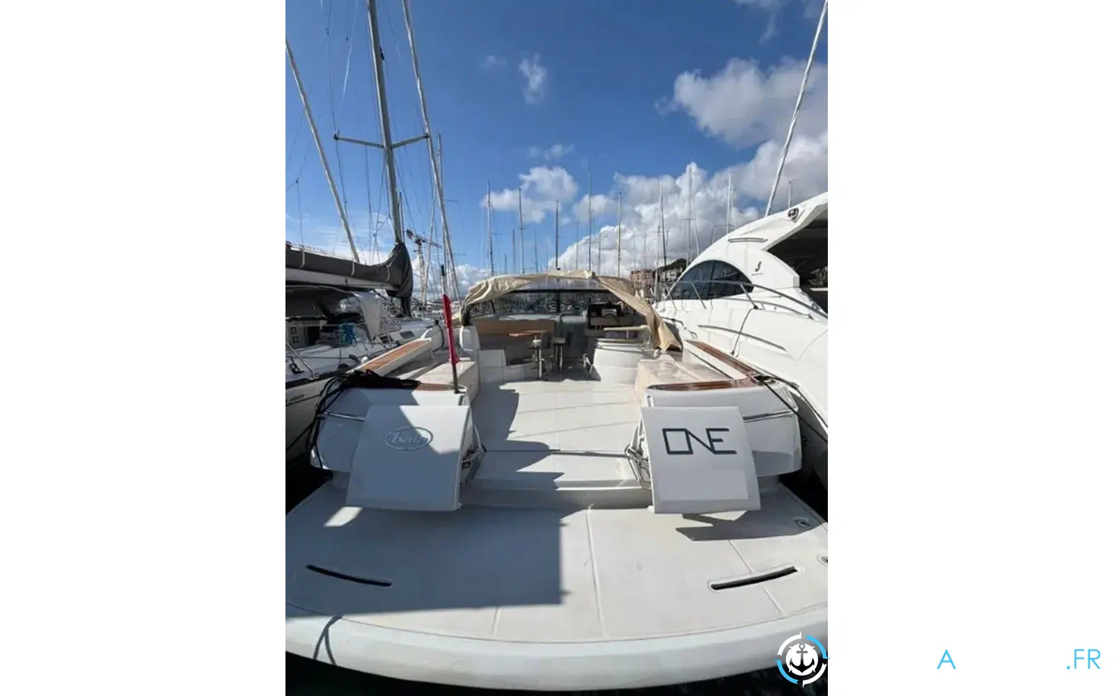 slider 1 Baia One 43