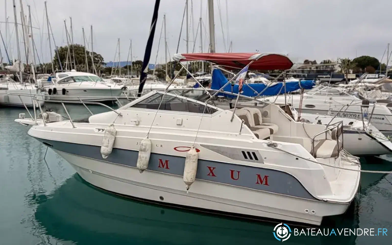 slider 0 Maxum 2355 SCR