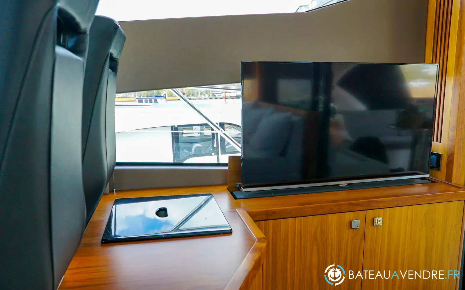 slider 13 Sunseeker Predator 57