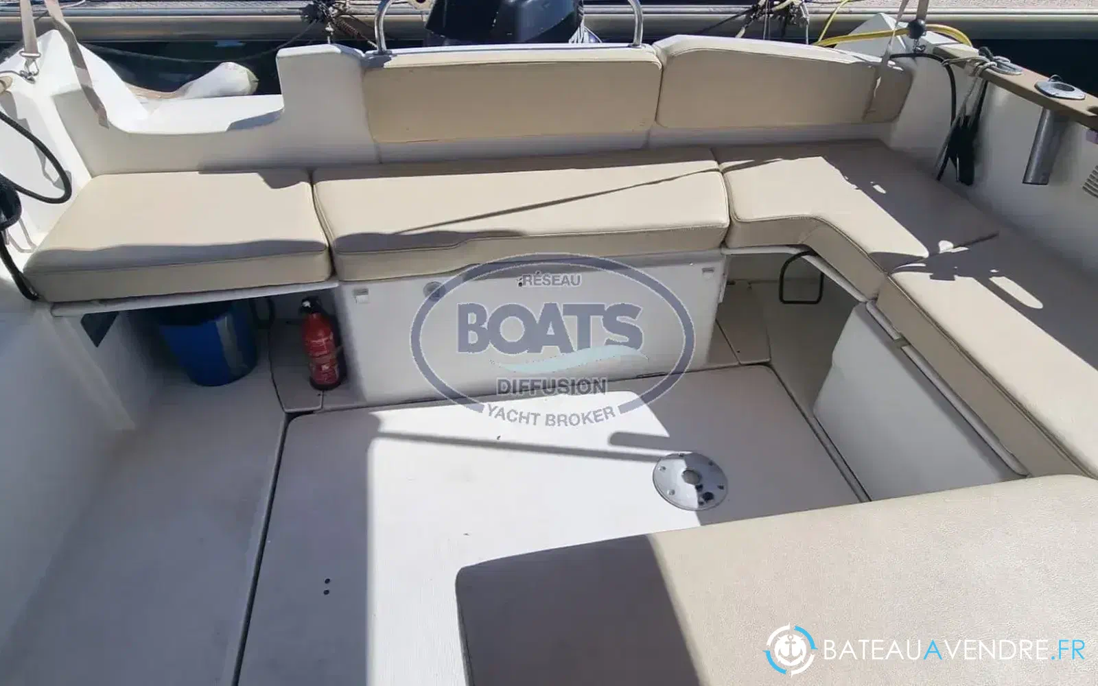 slider 3 Beneteau Antares 750 HB