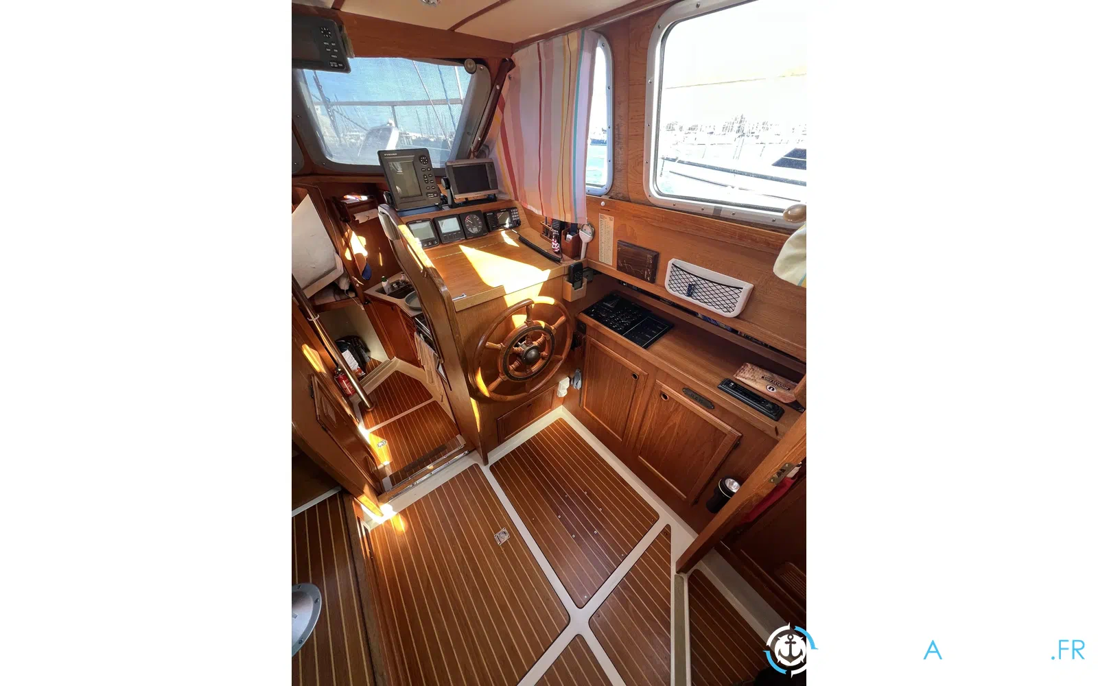 slider 10 Siltala Yachts Nauticat 32