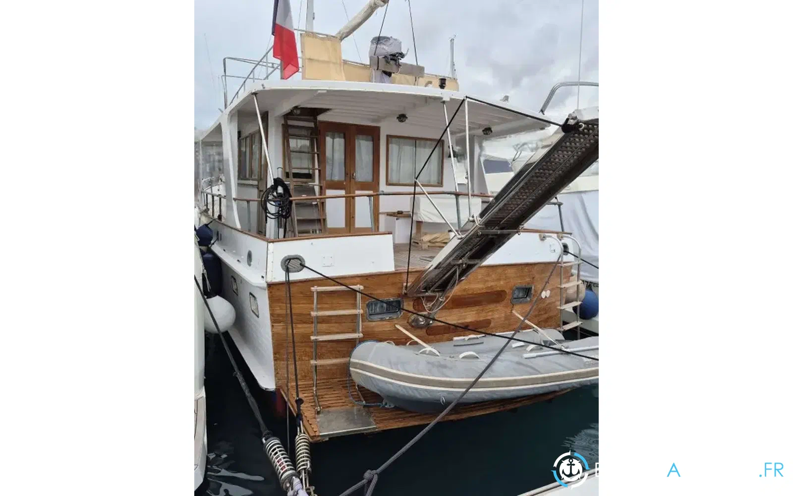 slider 0 Grand Banks 50