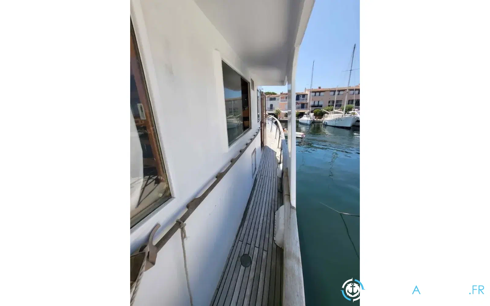 slider 9 Grand Banks 50