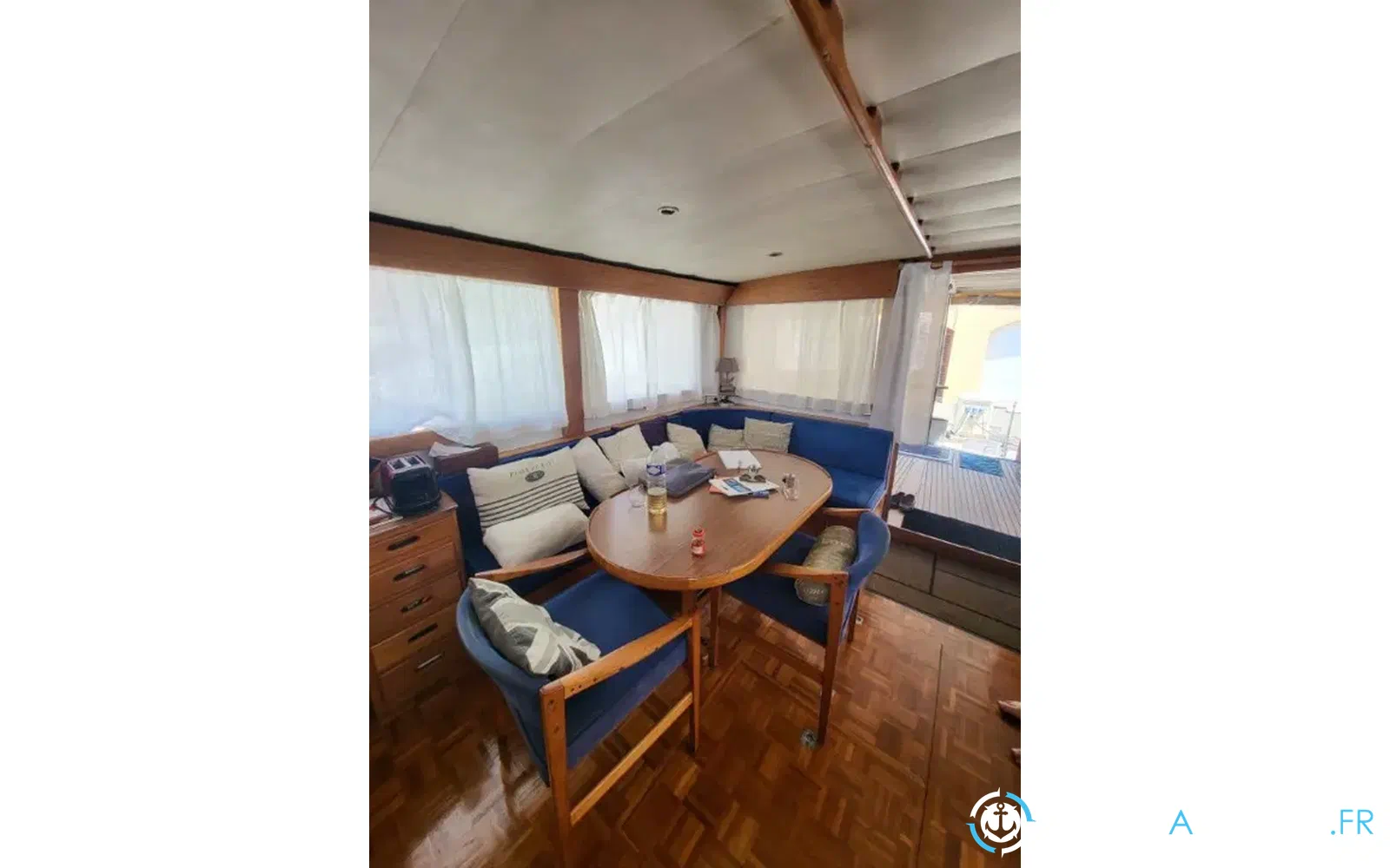 slider 13 Grand Banks 50