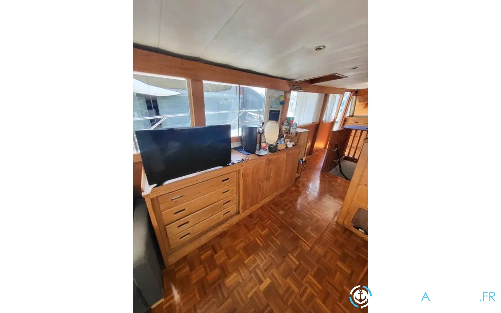 slider 14 Grand Banks 50