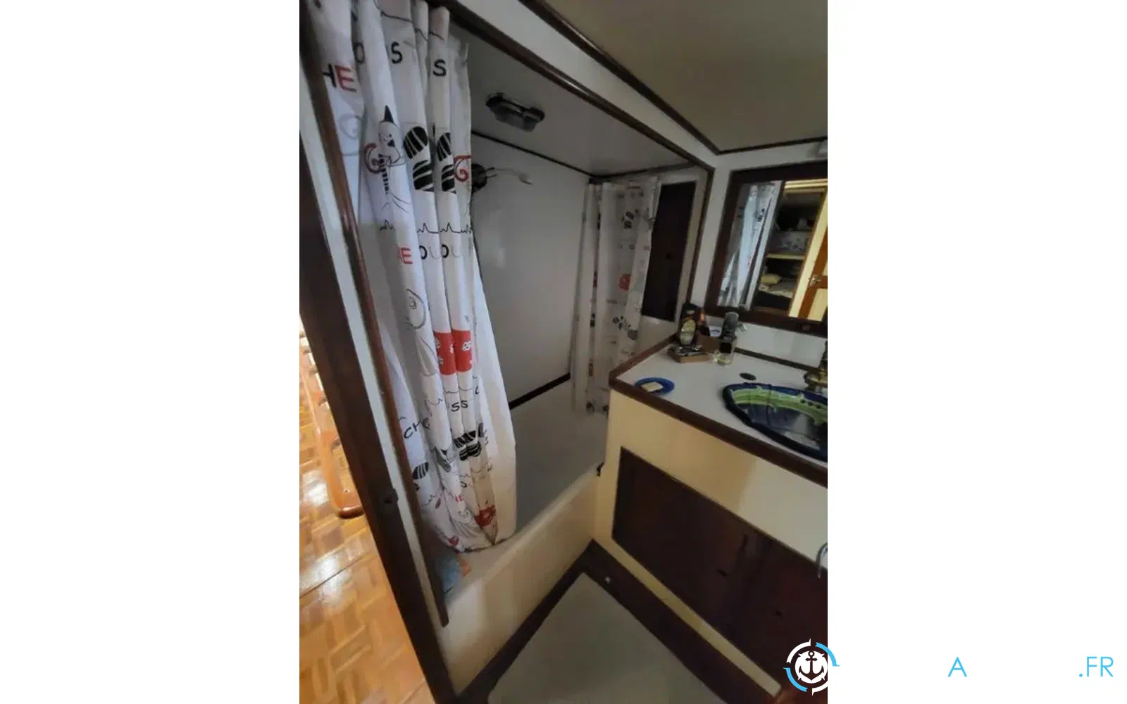 slider 28 Grand Banks 50