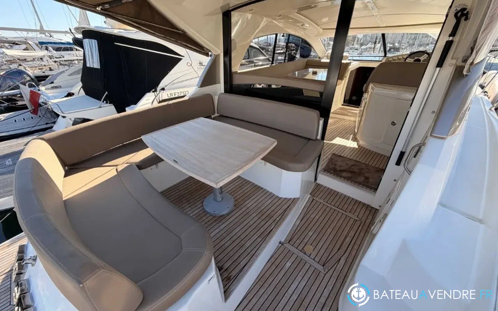 slider 9 Prestige Yachts 440 S