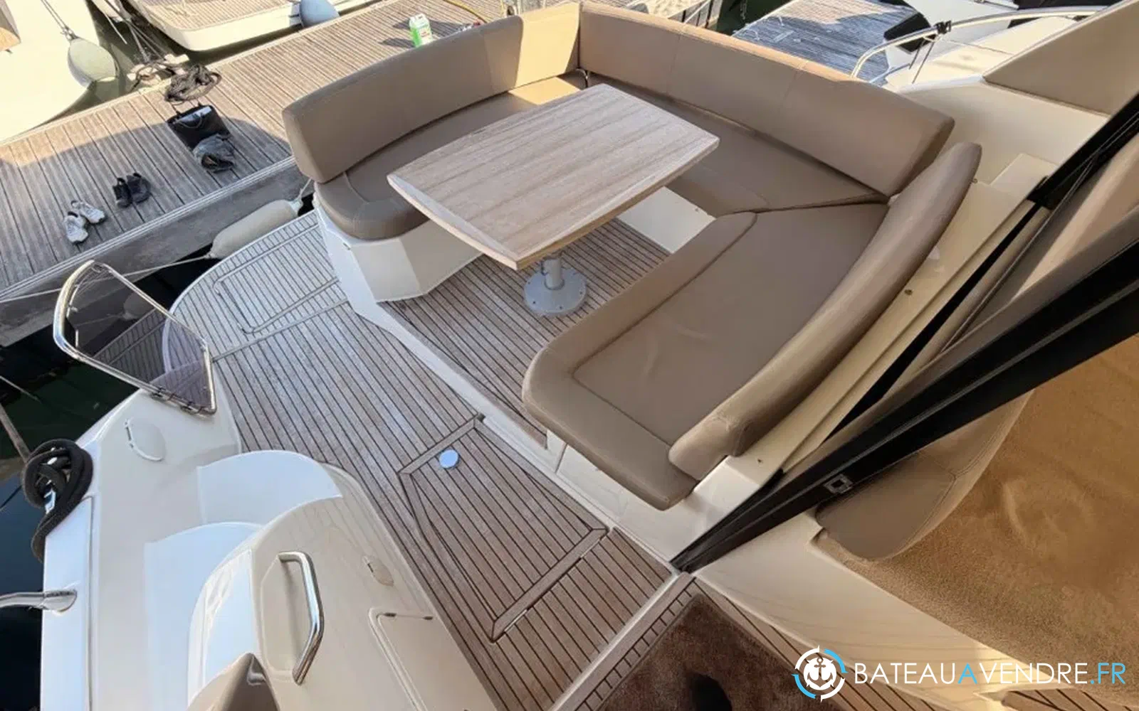 slider 10 Prestige Yachts 440 S