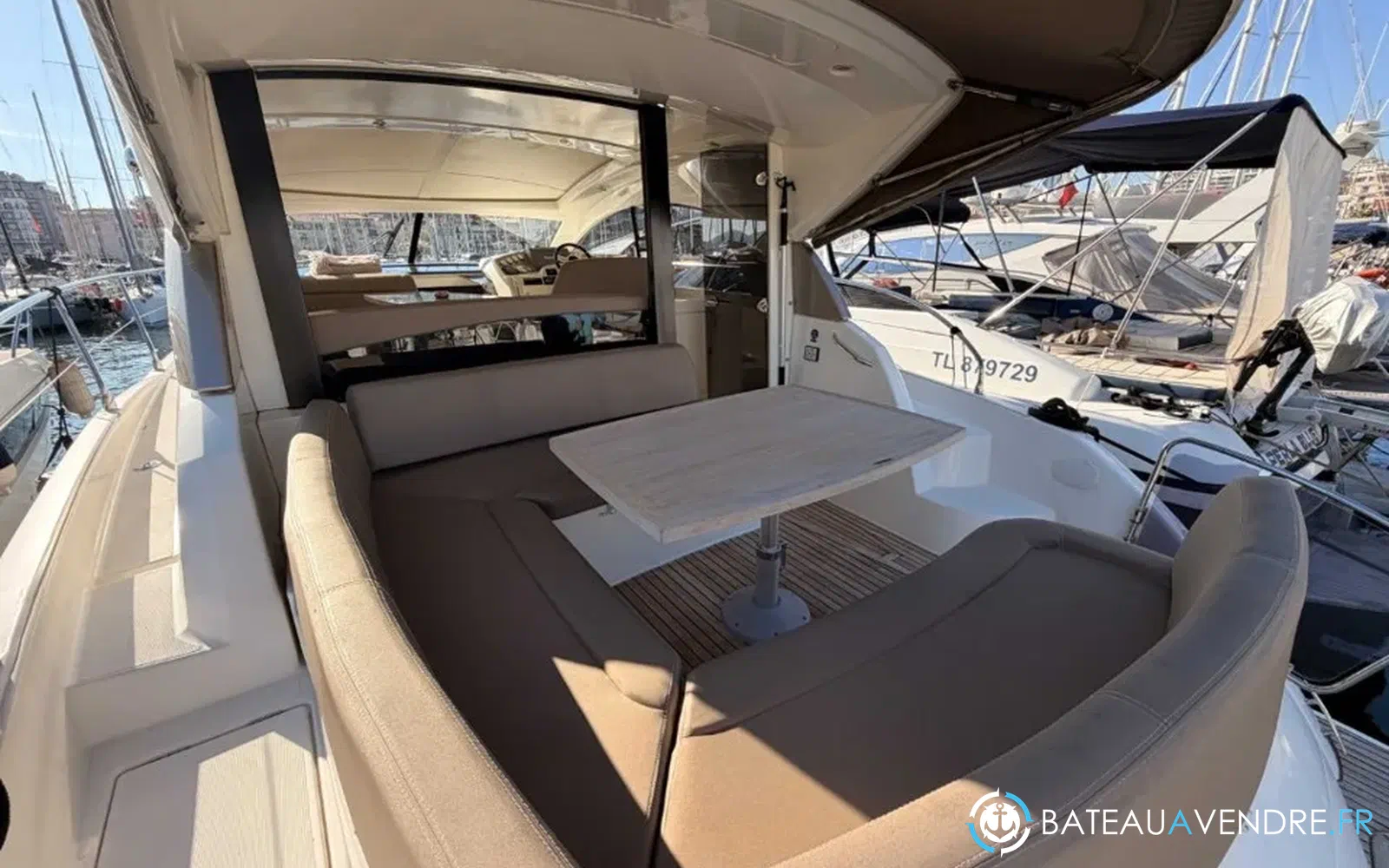 slider 5 Prestige Yachts 440 S