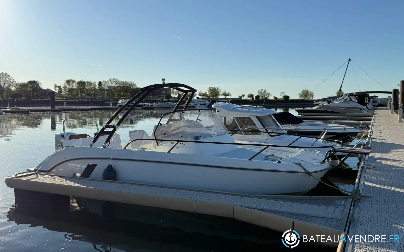 slider 0 Beneteau Flyer 7 SUNdeck
