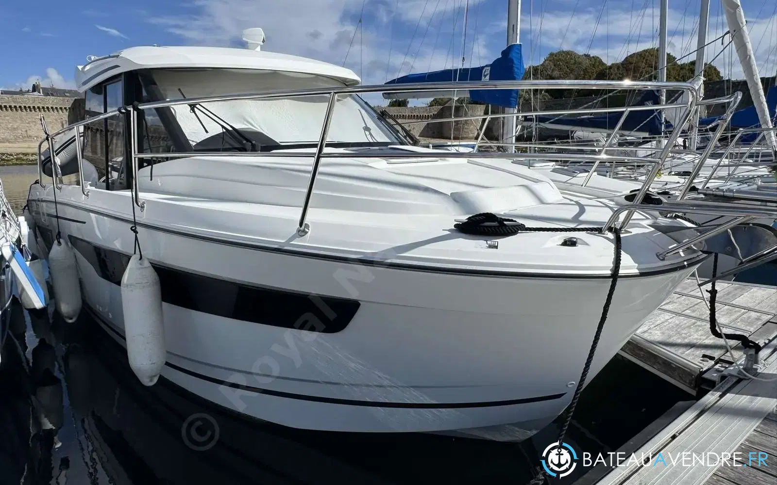 slider 0 Jeanneau Merry Fisher 895