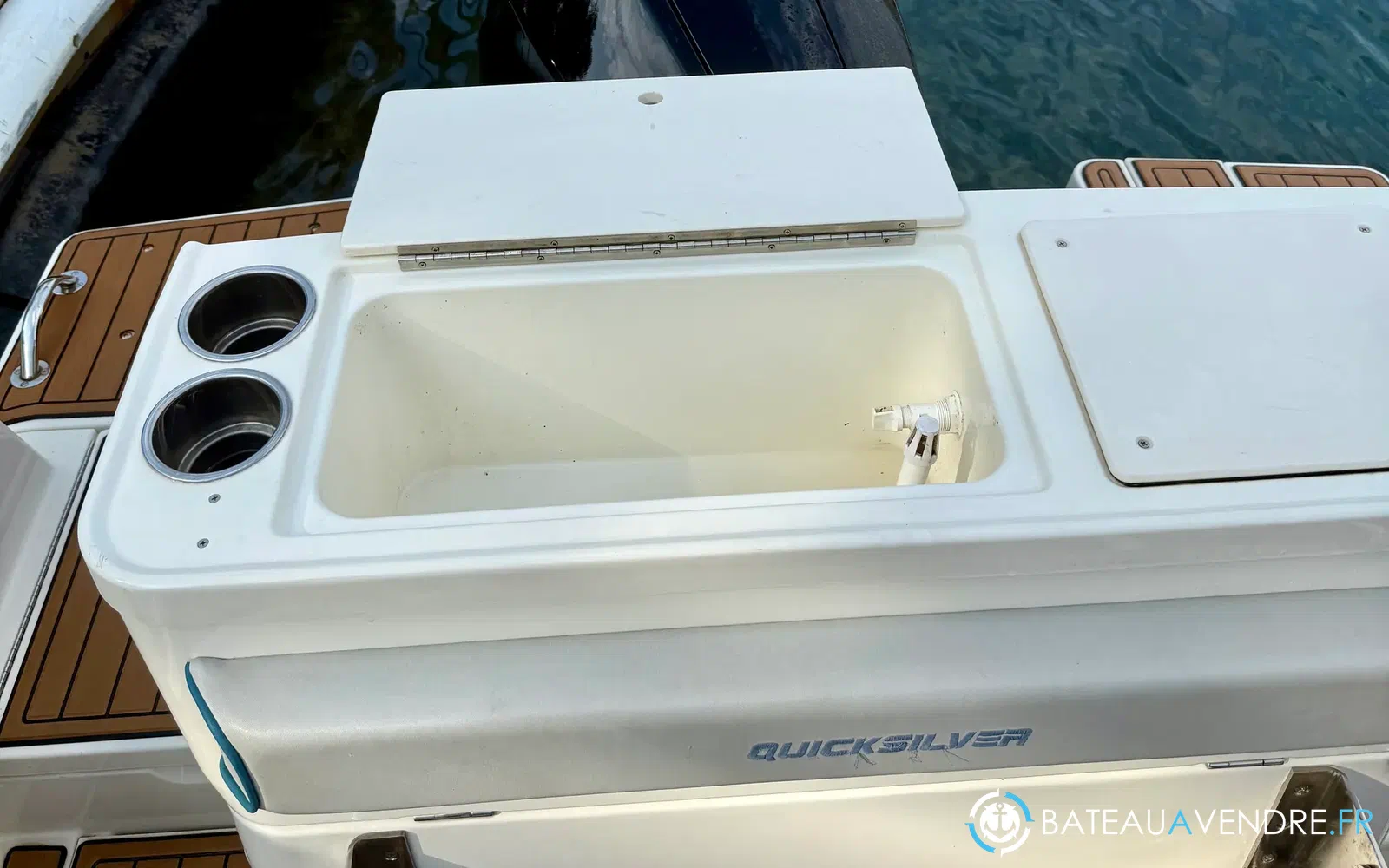 slider 8 Quicksilver Activ 705 Pilothouse