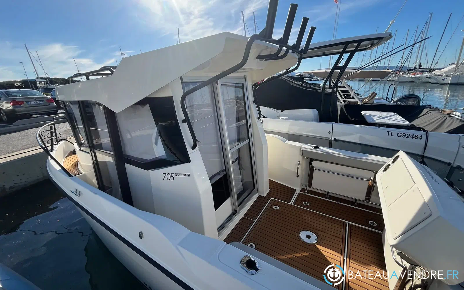 slider 22 Quicksilver Activ 705 Pilothouse