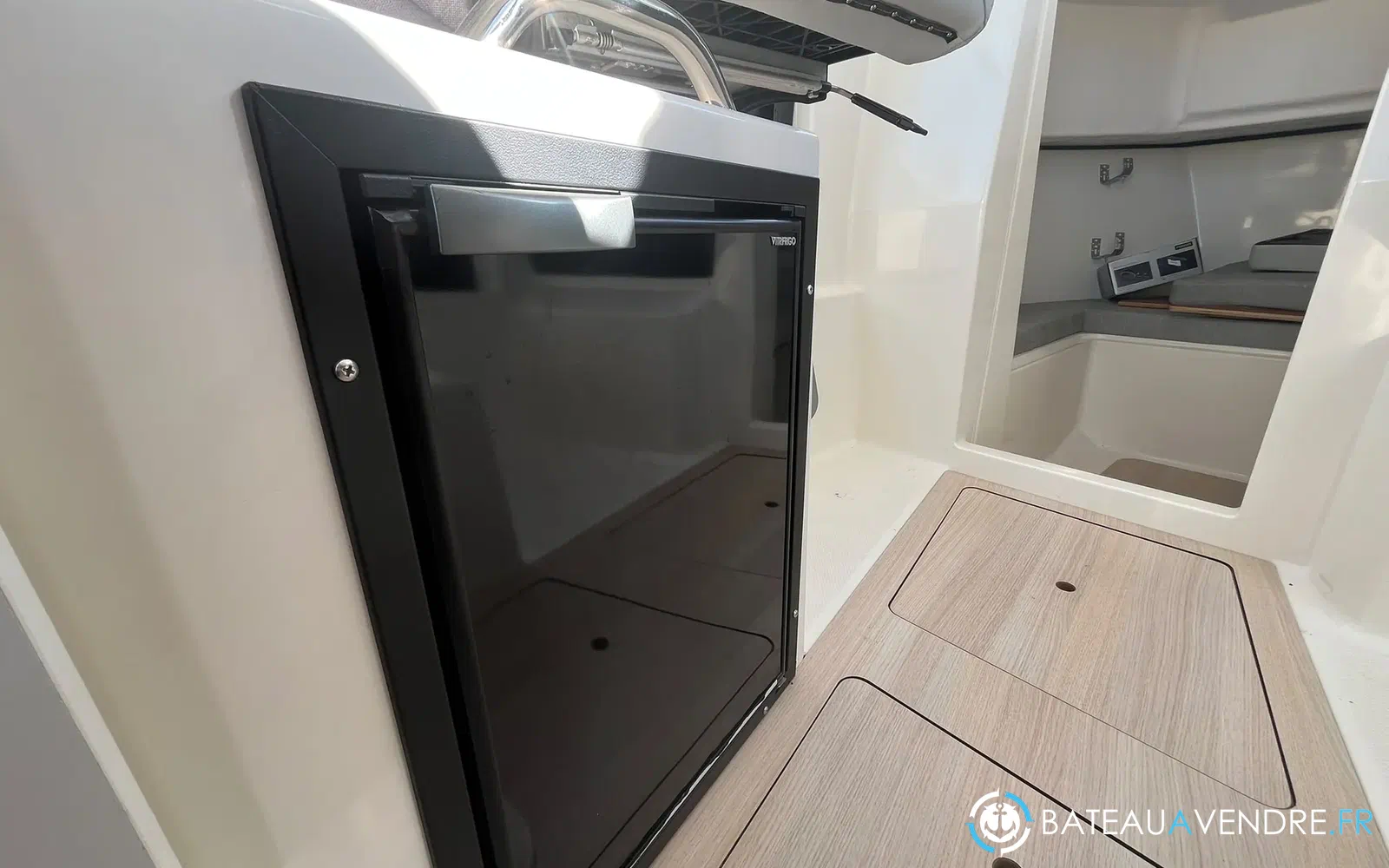 slider 40 Quicksilver Activ 705 Pilothouse