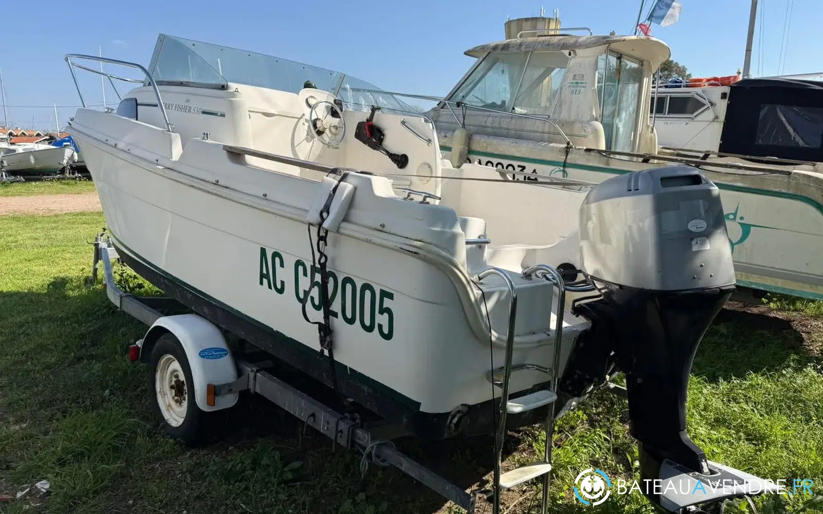 slider 1 Jeanneau Merry Fisher 530