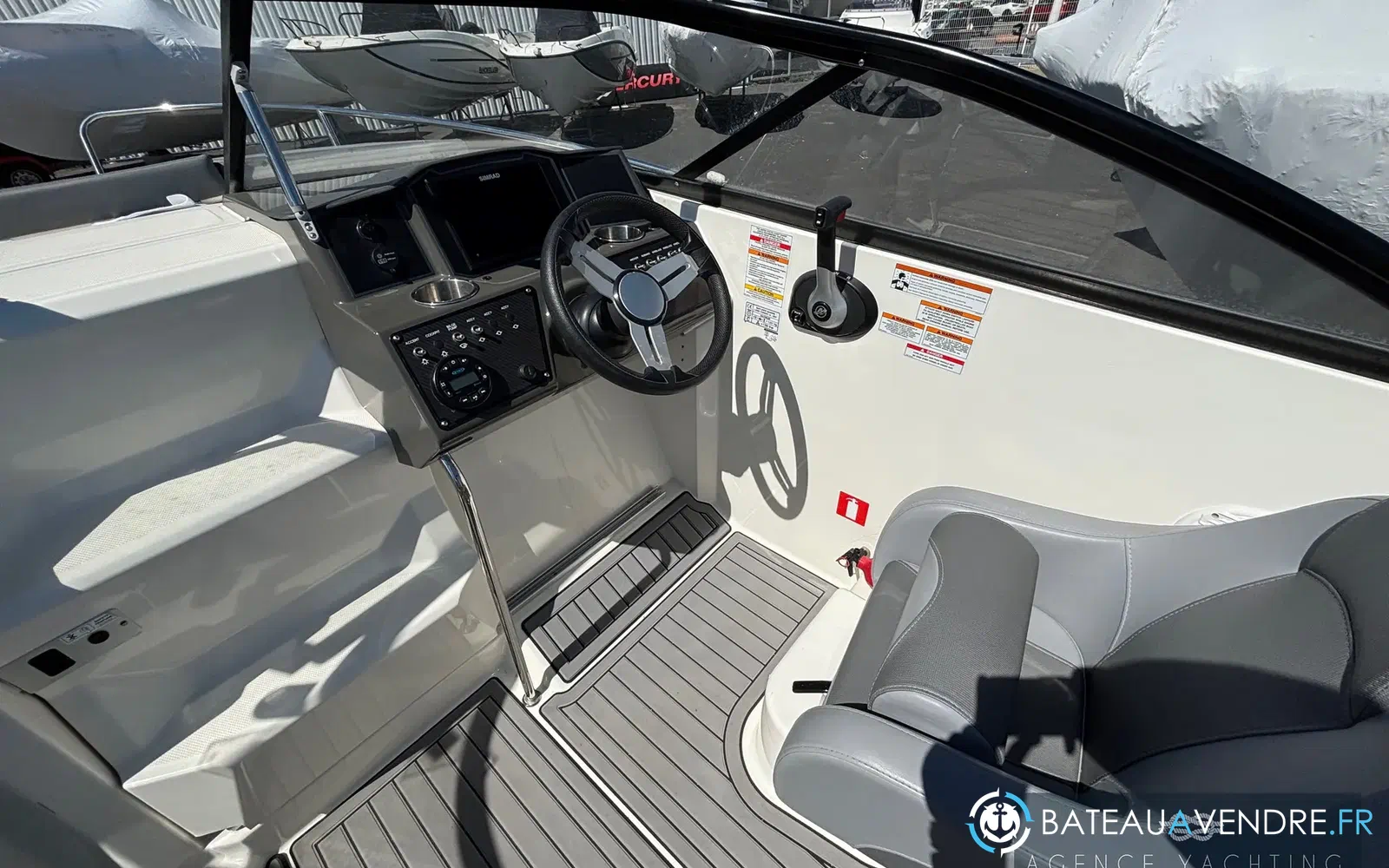 slider 3 Bayliner VR5 Cuddy OB