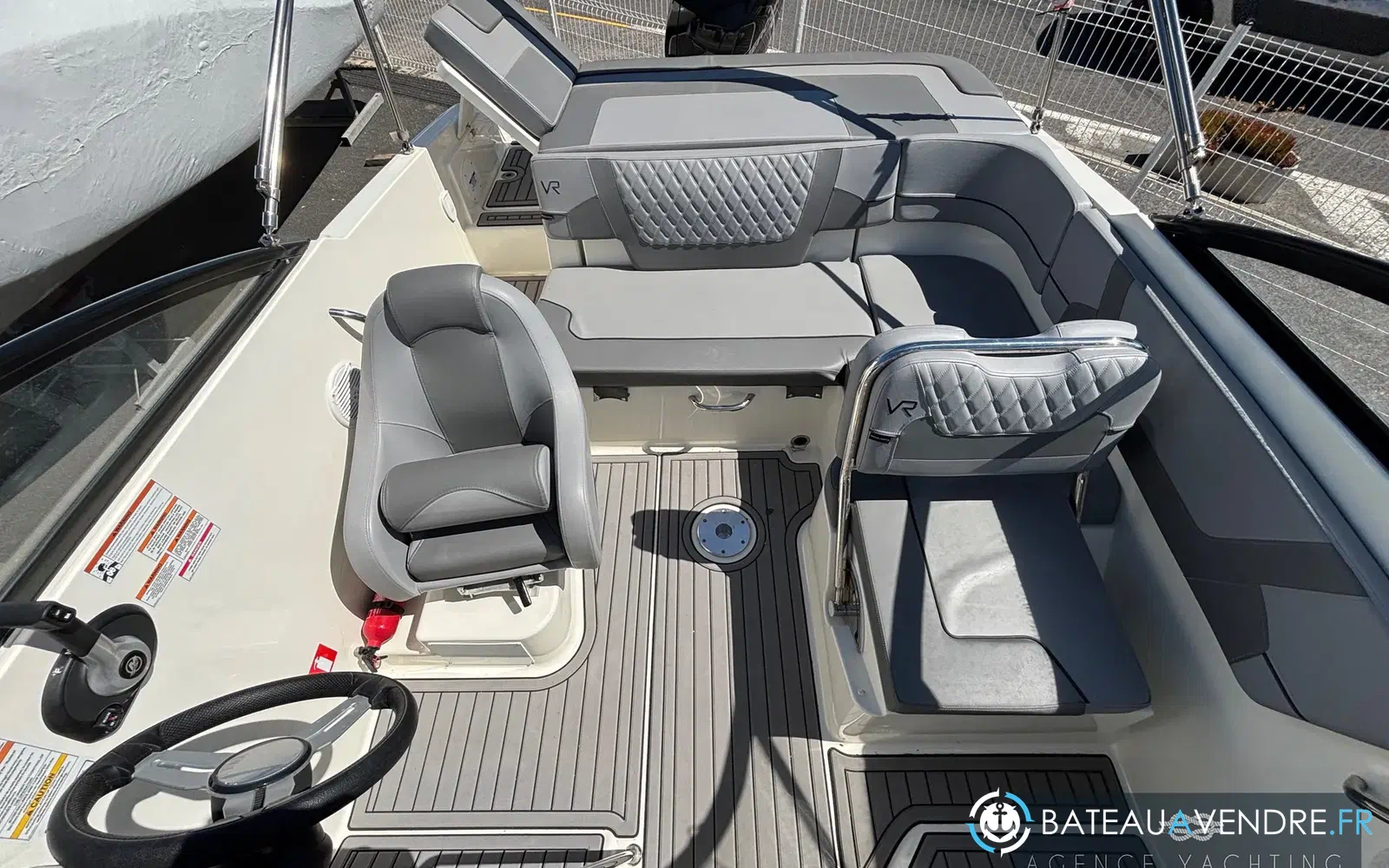 slider 5 Bayliner VR5 Cuddy OB
