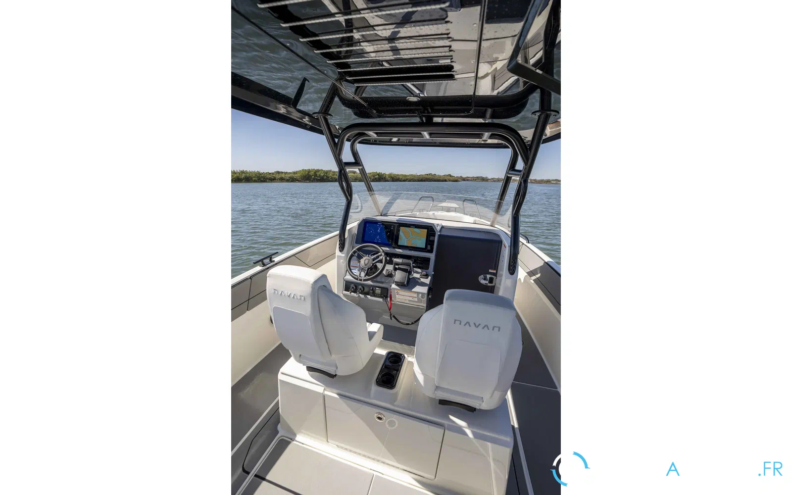 slider 6 Navan T30