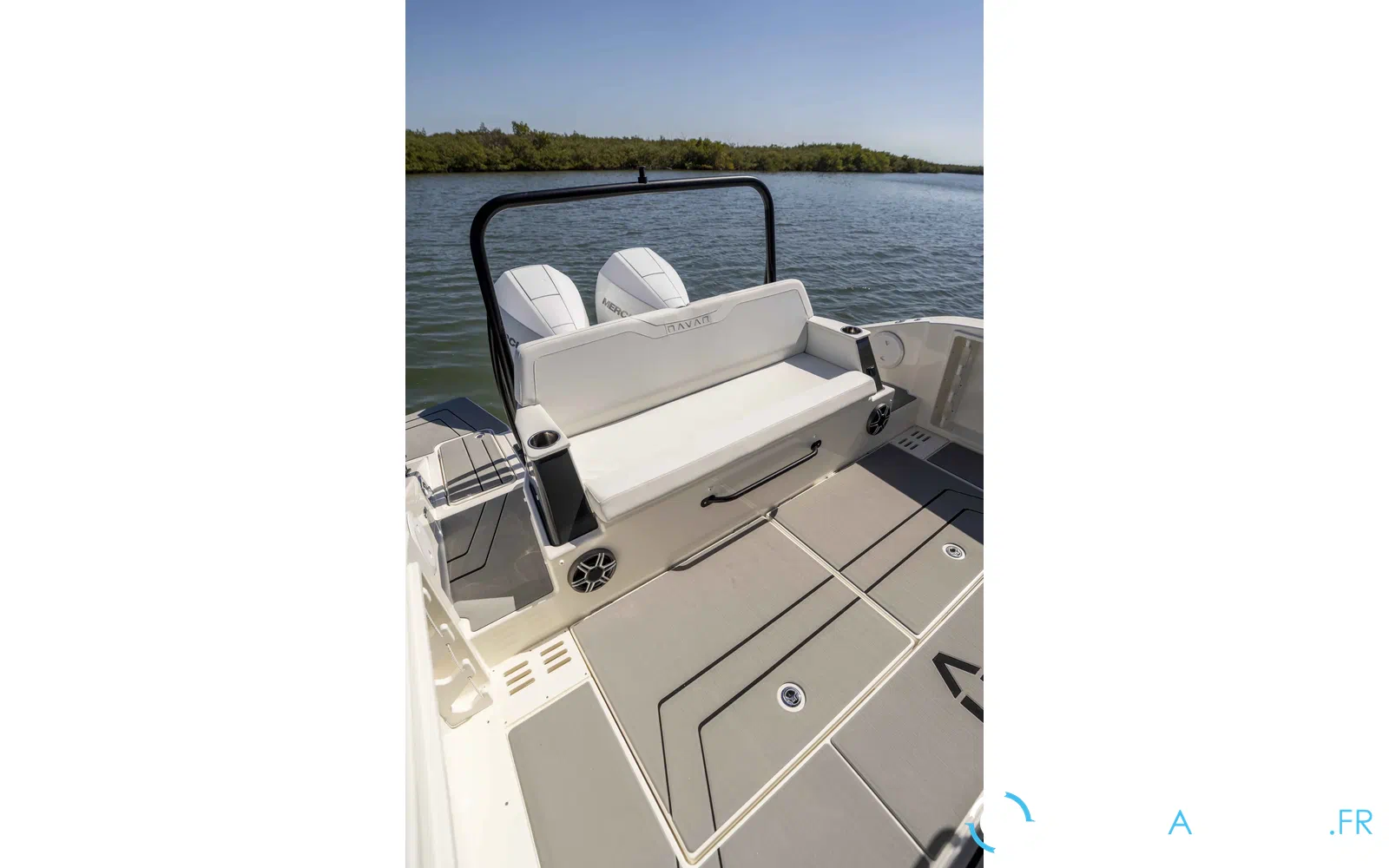 slider 8 Navan T30